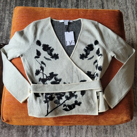 DVF Wrap Sweater - Picture 2 of 13